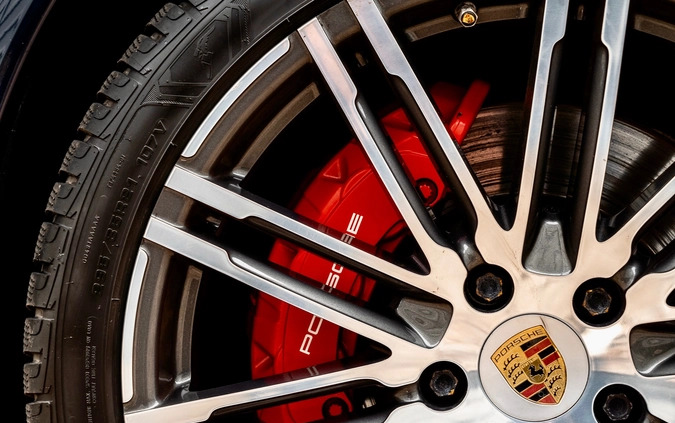 Porsche Cayenne cena 229000 przebieg: 240000, rok produkcji 2015 z Strzegom małe 596